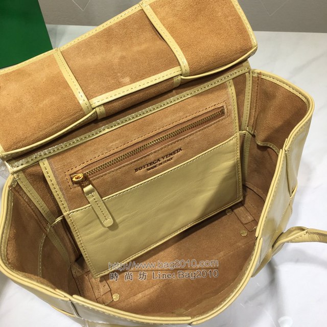 Bottega veneta高端女包 96009s小號 寶緹嘉Arco33油蠟牛皮包 BV經典款蝙蝠包手提包  gxz1242